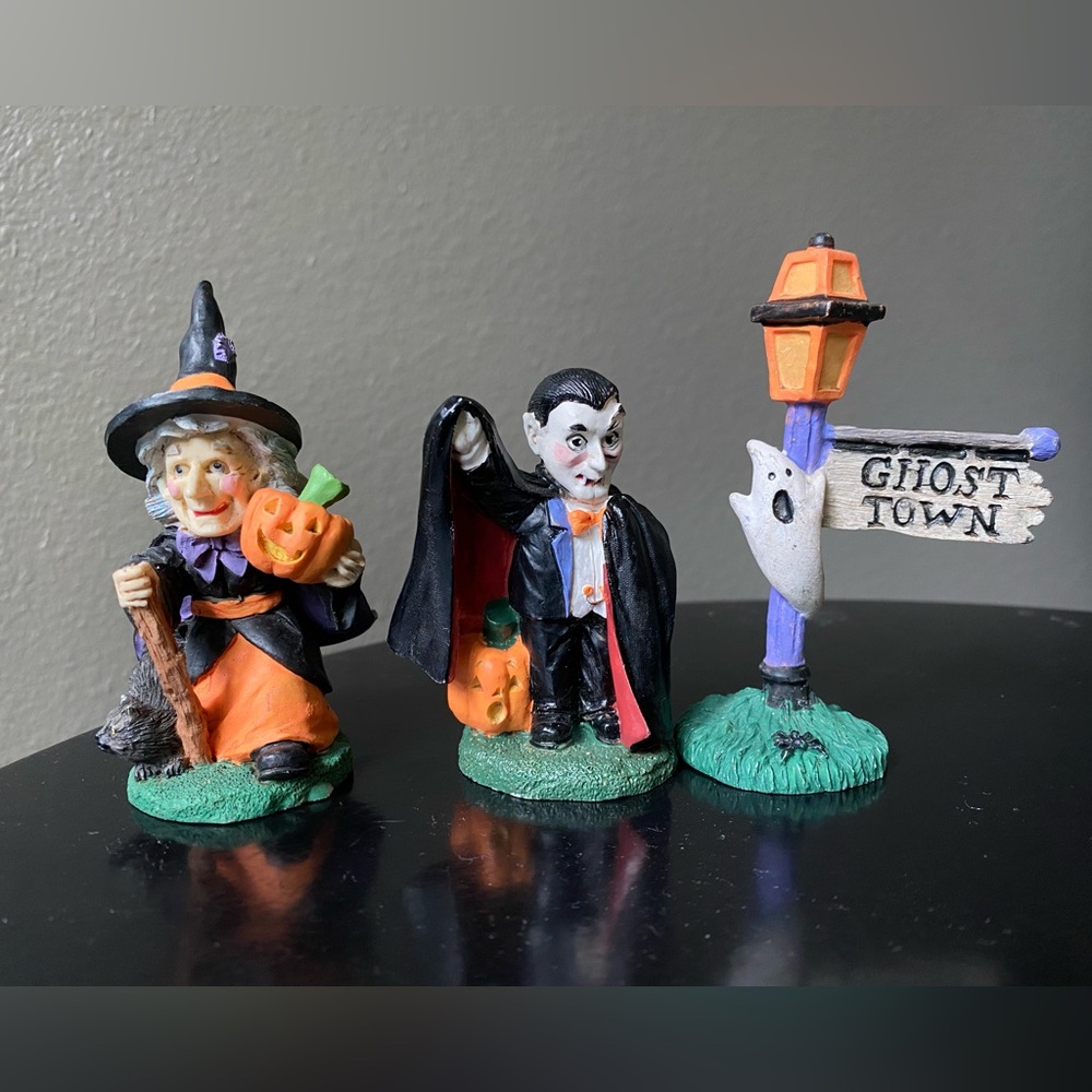 MIDWEST IMPORTS Halloween Figurines